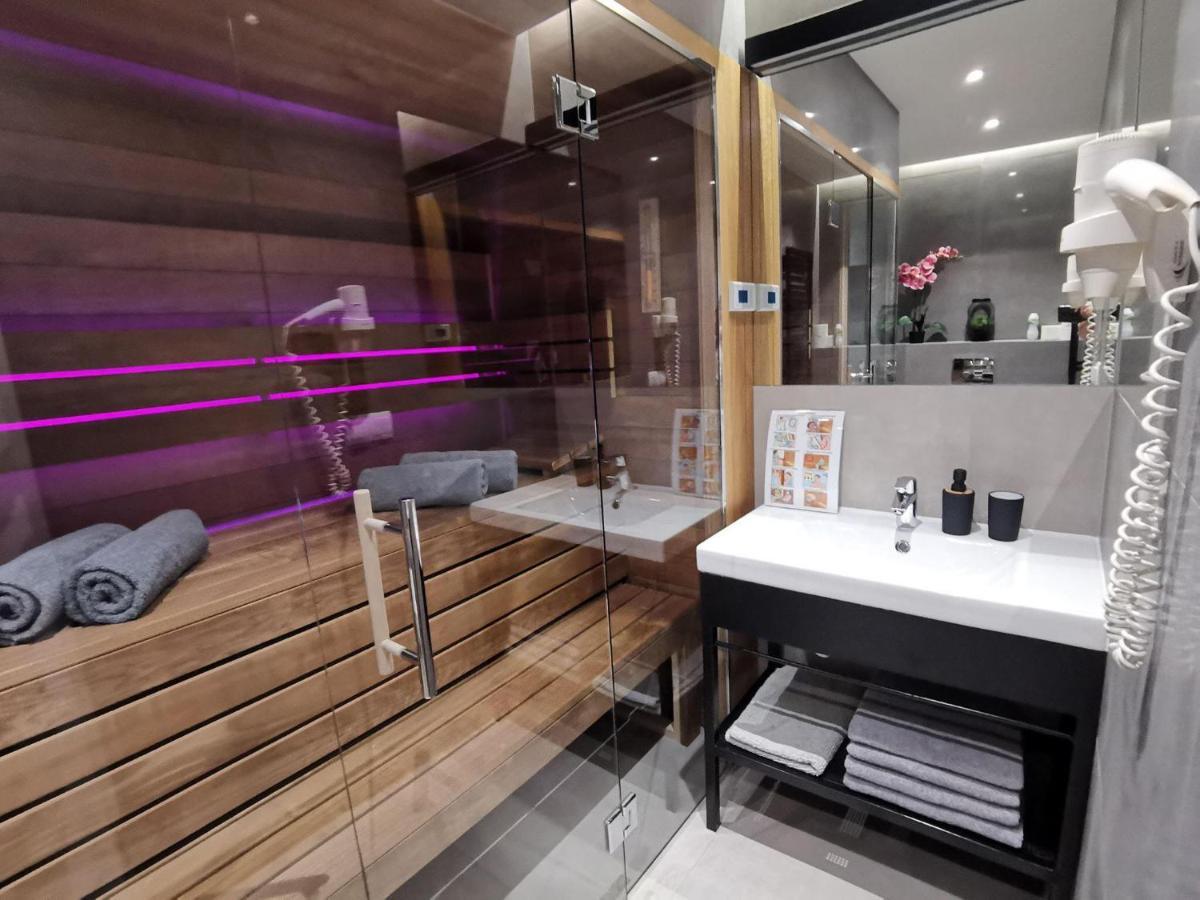 Jacuzzi Apartments Krakow Exterior photo