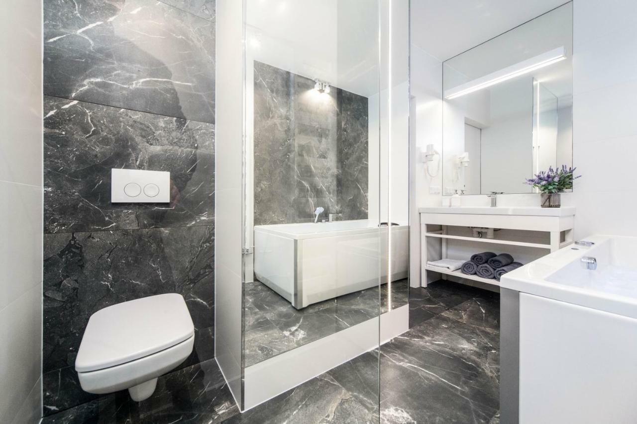 Jacuzzi Apartments Krakow Exterior photo